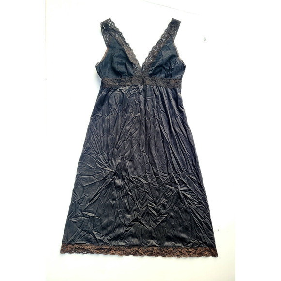 HP Vintage Vassarette Black V-neck Lace Trim Empire Waist‎ Full Slip Dress - Picture 1 of 9
